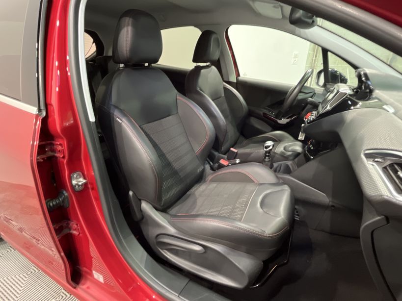PEUGEOT 208 2019 - Photo n°40