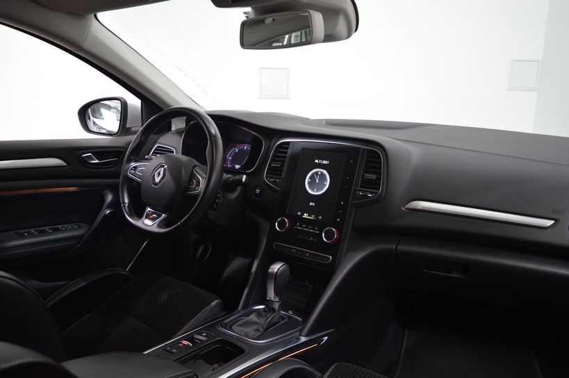 RENAULT MEGANE IV BERLINE 2019 - Photo n°9