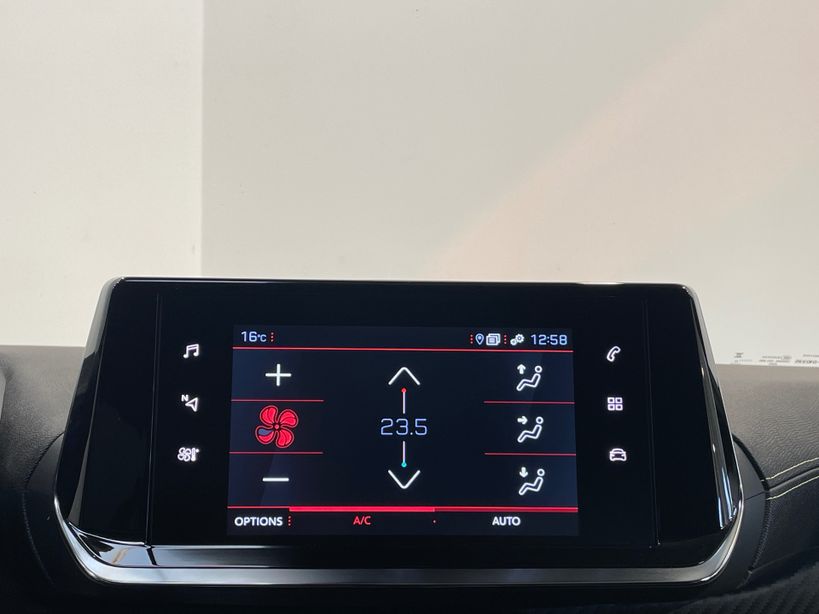 PEUGEOT 208 2023 - Photo n°14