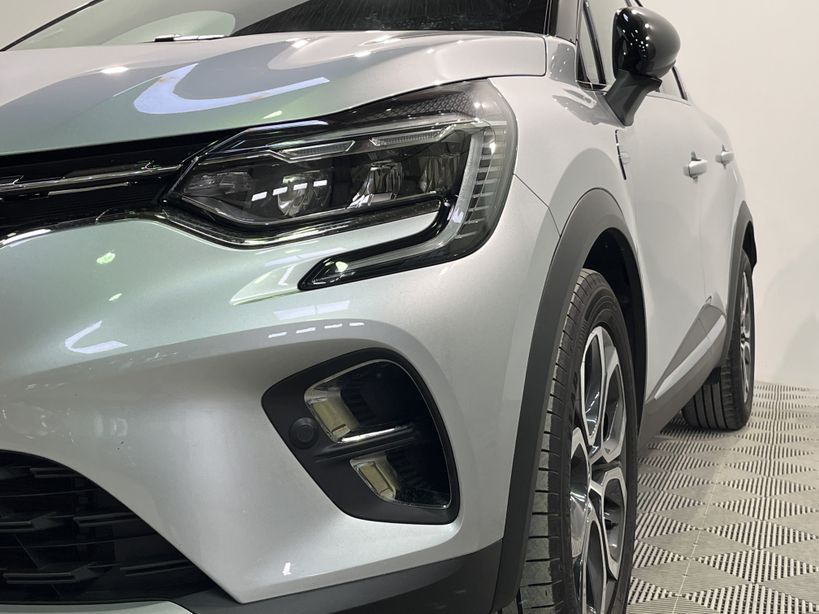 RENAULT CAPTUR 2021 - Photo n°8