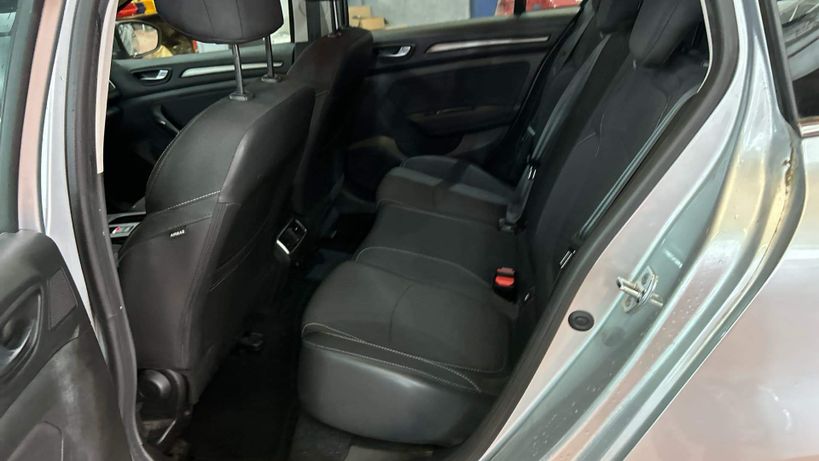 RENAULT MEGANE IV ESTATE 2021 - Photo n°12