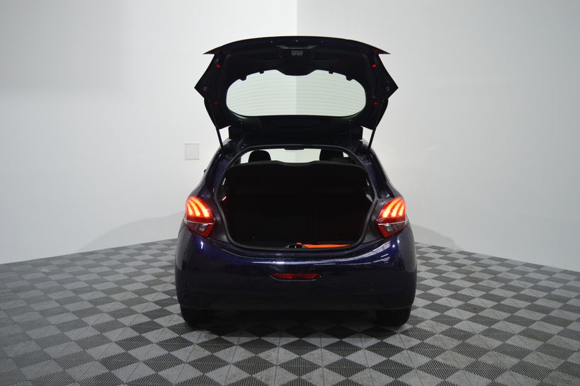 PEUGEOT 208 2018 - Photo n°10