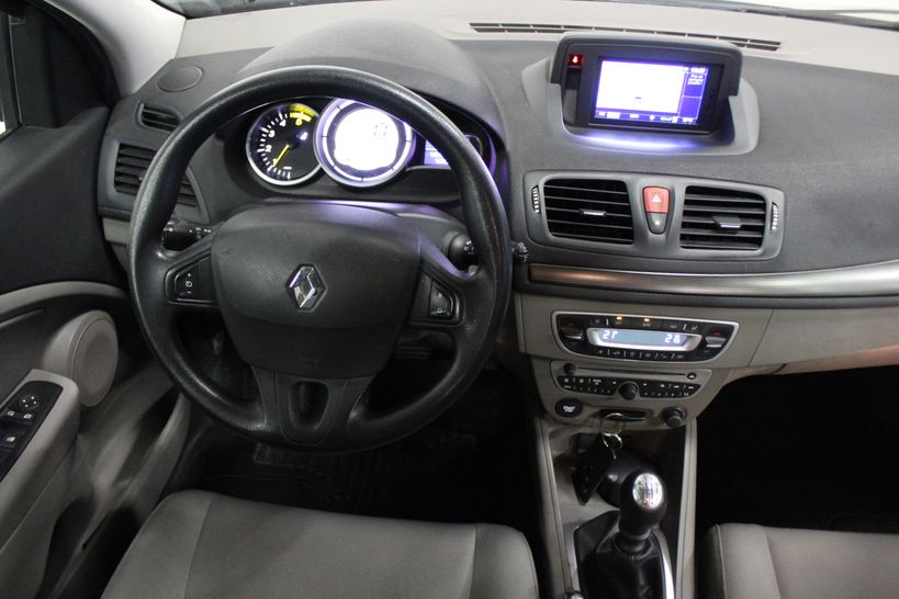 RENAULT MEGANE III ESTATE 2010 - Photo n°1