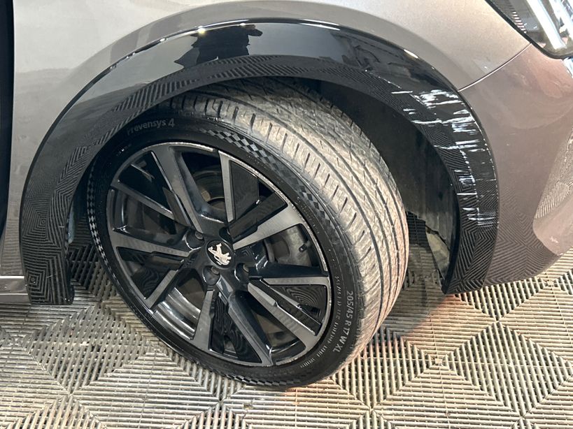 PEUGEOT 208 2023 - Photo n°8