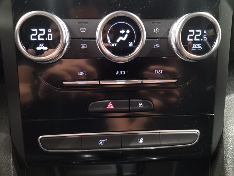 RENAULT MEGANE IV ESTATE 2021 - Photo n°20