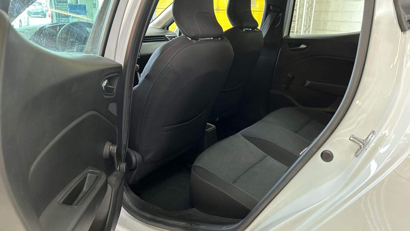 RENAULT CLIO V 2021 - Photo n°12