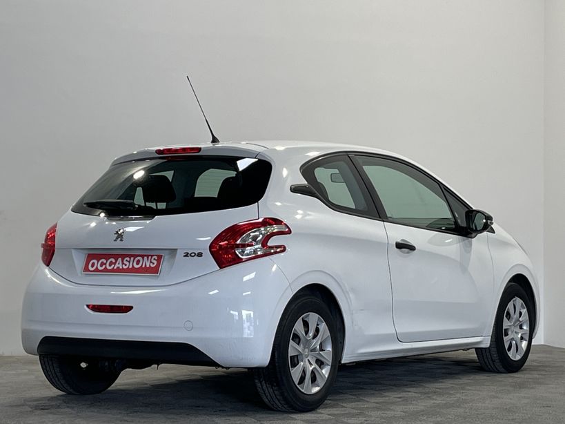 PEUGEOT 208 2013 - Photo n°3
