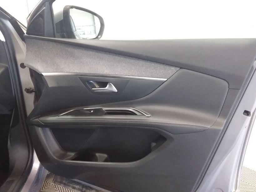 PEUGEOT 5008 2019 - Photo n°8