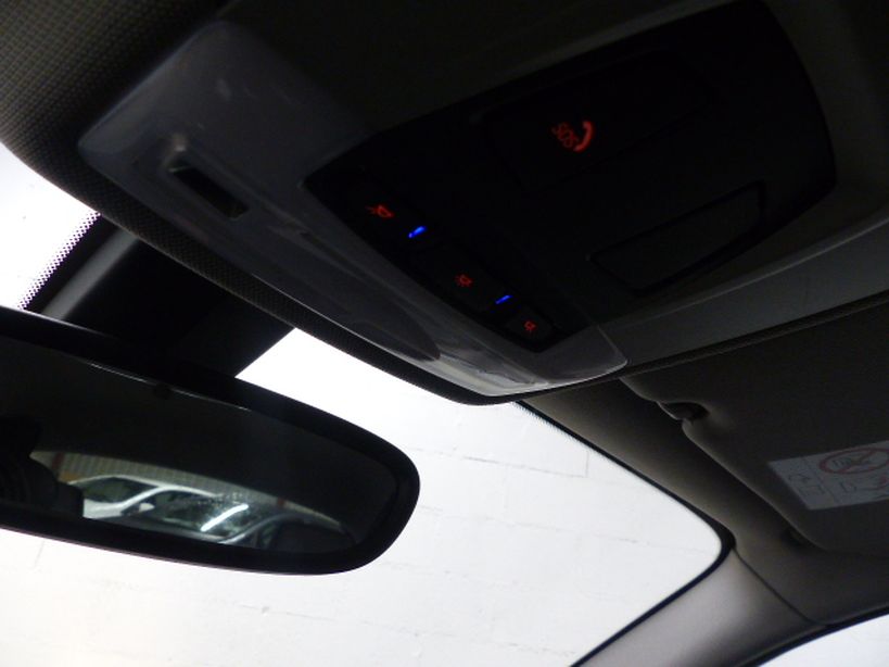 BMW SERIE 1 F20 2014 - Photo n°4