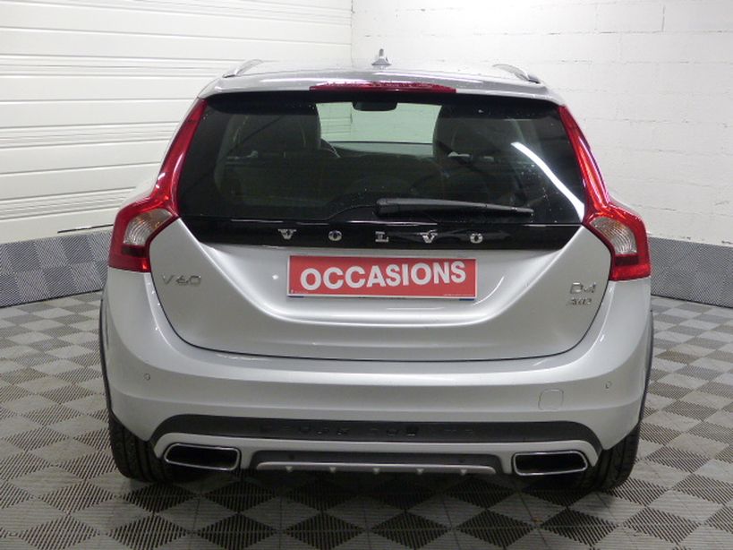 VOLVO V60 CROSS COUNTRY 2015 - Photo n°31
