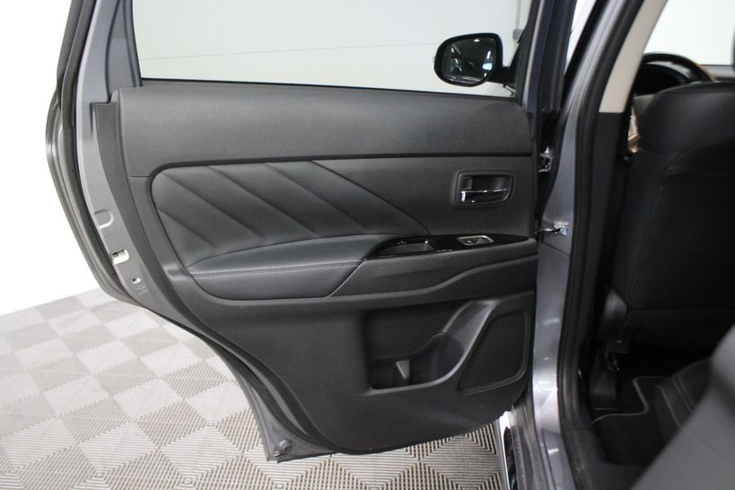 MITSUBISHI OUTLANDER PHEV 2019 - Photo n°37