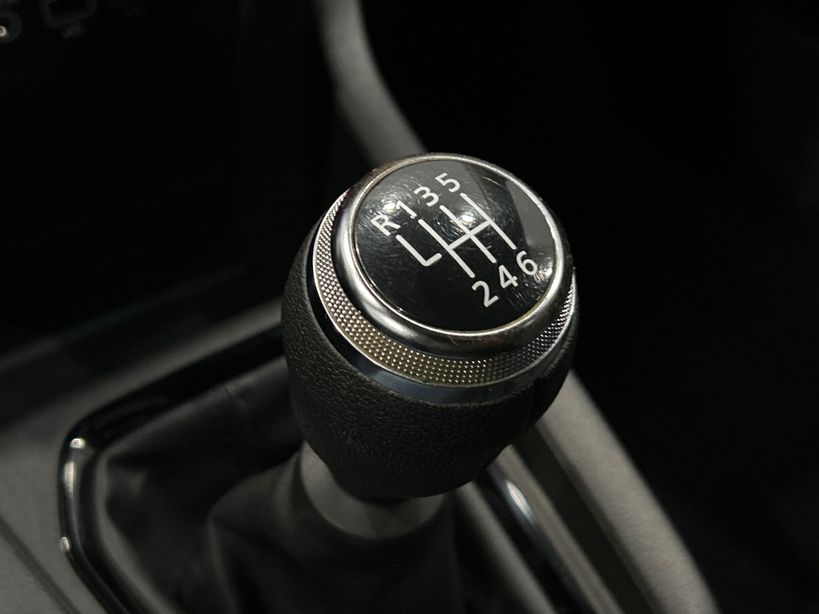 RENAULT CLIO V 2023 - Photo n°17