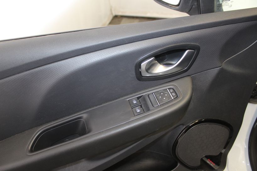 RENAULT CLIO IV BUSINESS 2017 - Photo n°13