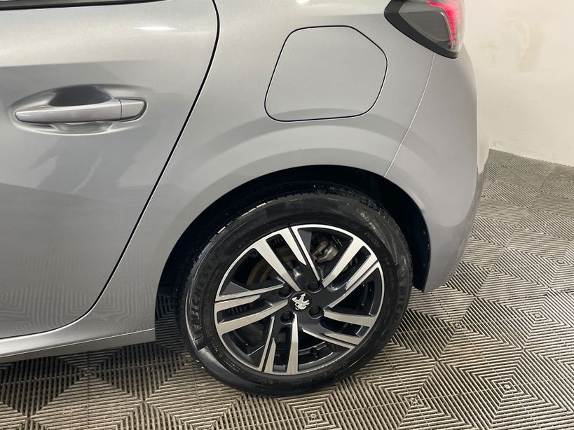 PEUGEOT 208 2023 - Photo n°8