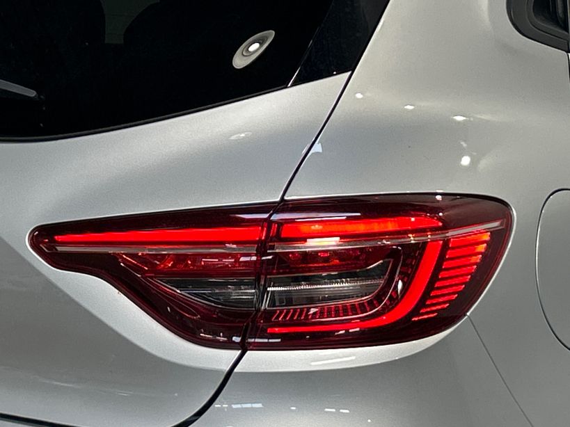 RENAULT CLIO V 2023 - Photo n°8