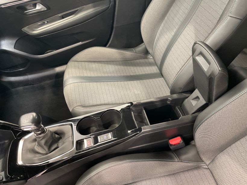 PEUGEOT 208 2023 - Photo n°21