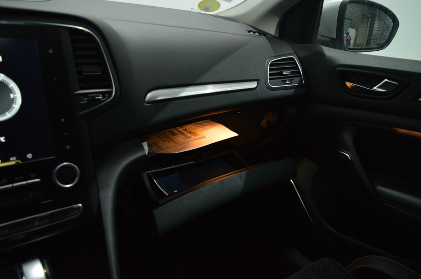 RENAULT MEGANE IV BERLINE 2017 - Photo n°28