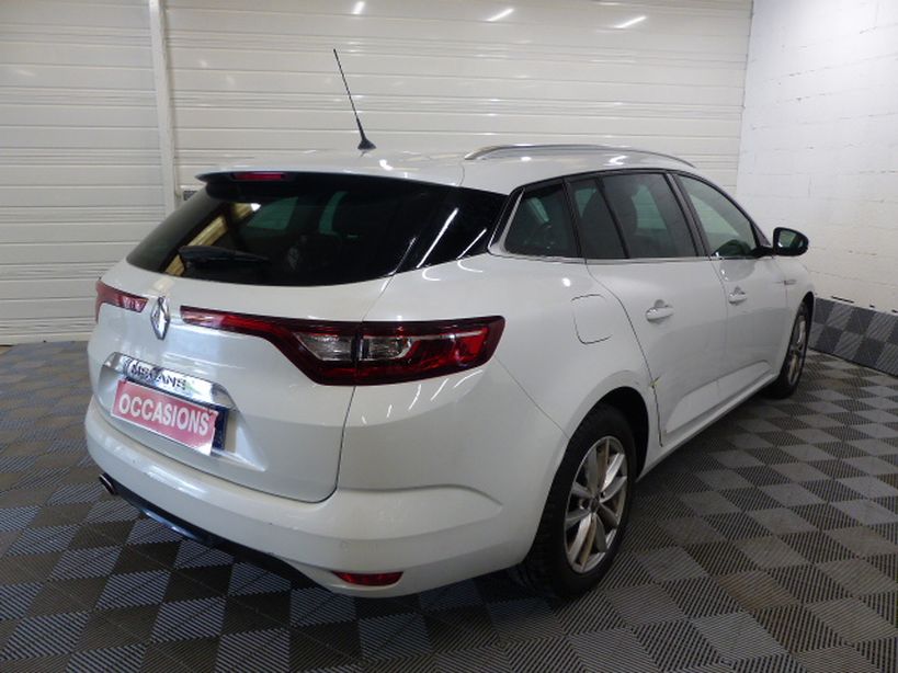 RENAULT MEGANE IV ESTATE 2017 - Photo n°5
