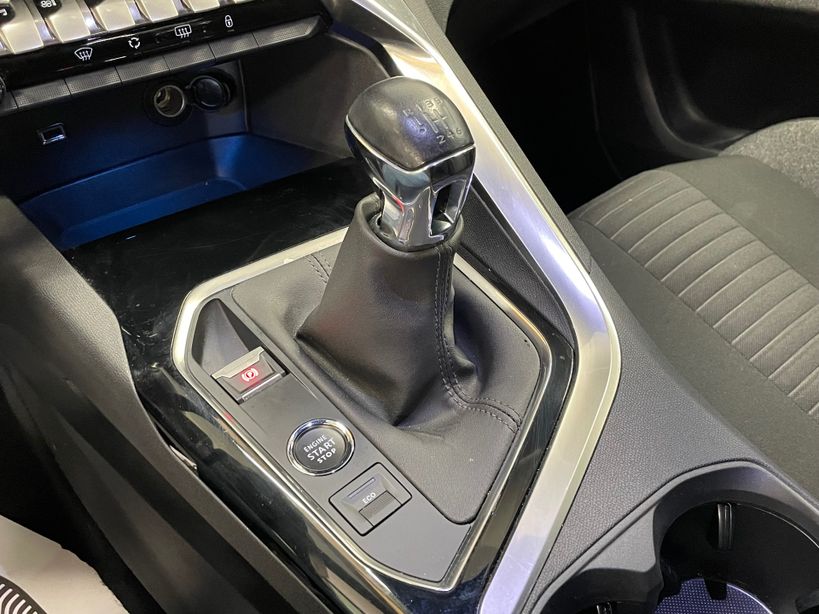 PEUGEOT 3008 2023 - Photo n°20