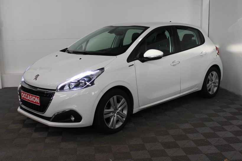 PEUGEOT 208 2019 - Photo n°1