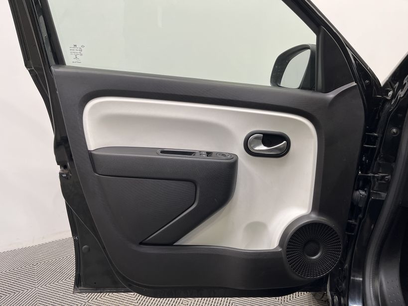 RENAULT TWINGO III 2021 - Photo n°30