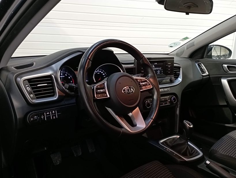 KIA CEED SW 2020 - Photo n°12