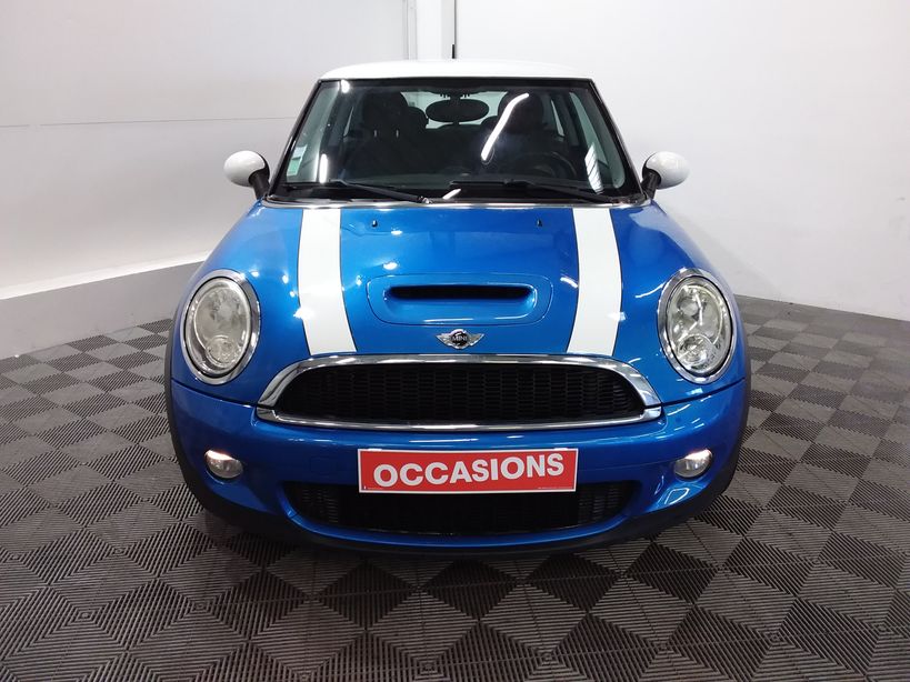 MINI HATCH R56 2010 - Photo n°2