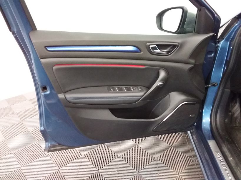 RENAULT MEGANE IV ESTATE 2016 - Photo n°35