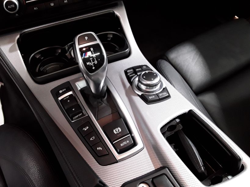 BMW SERIE 5 TOURING F11 2013 - Photo n°8