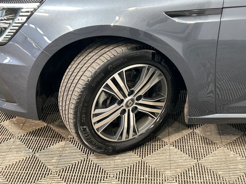 RENAULT MEGANE IV BERLINE 2023 - Photo n°10