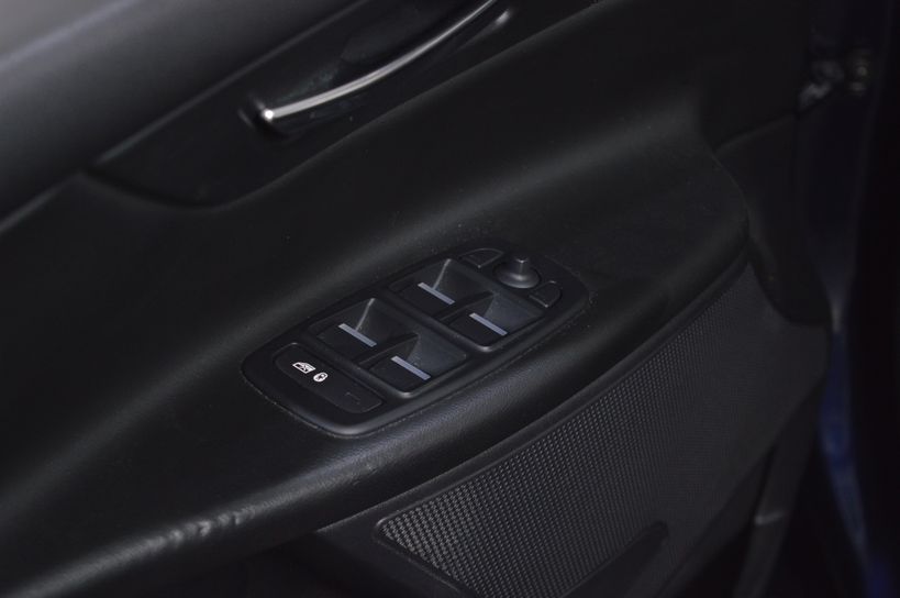 JAGUAR XE 2017 - Photo n°16
