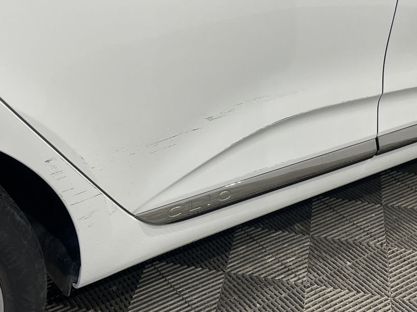RENAULT CLIO V 2022 - Photo n°2
