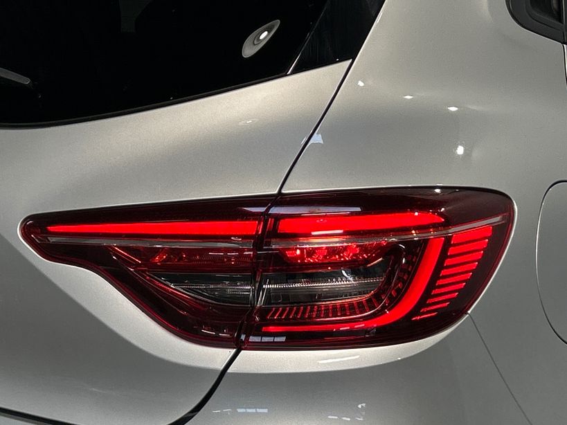 RENAULT CLIO V 2023 - Photo n°6