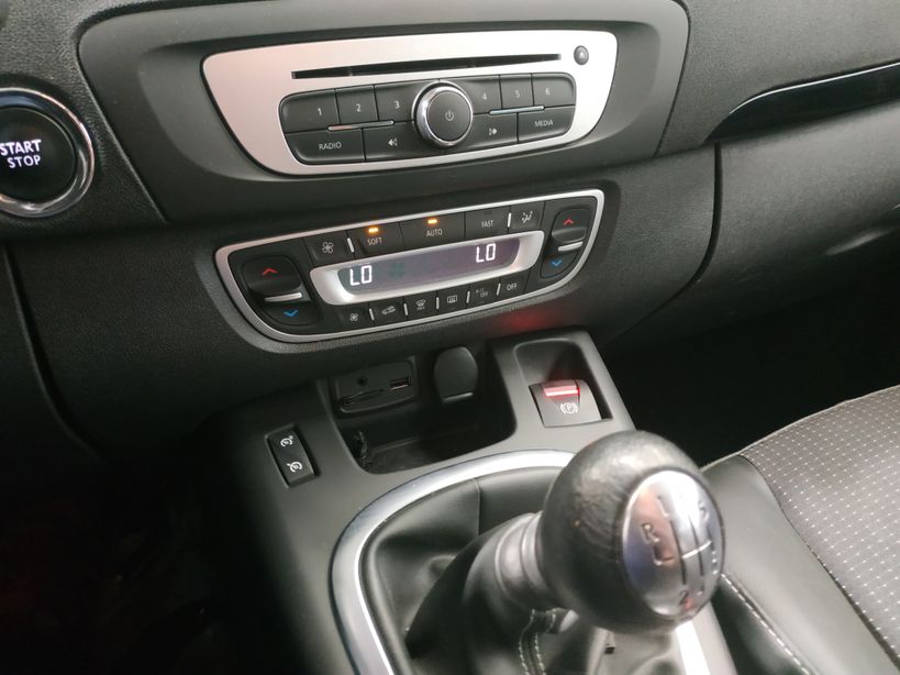 RENAULT SCENIC III BUSINESS 2016 - Photo n°10