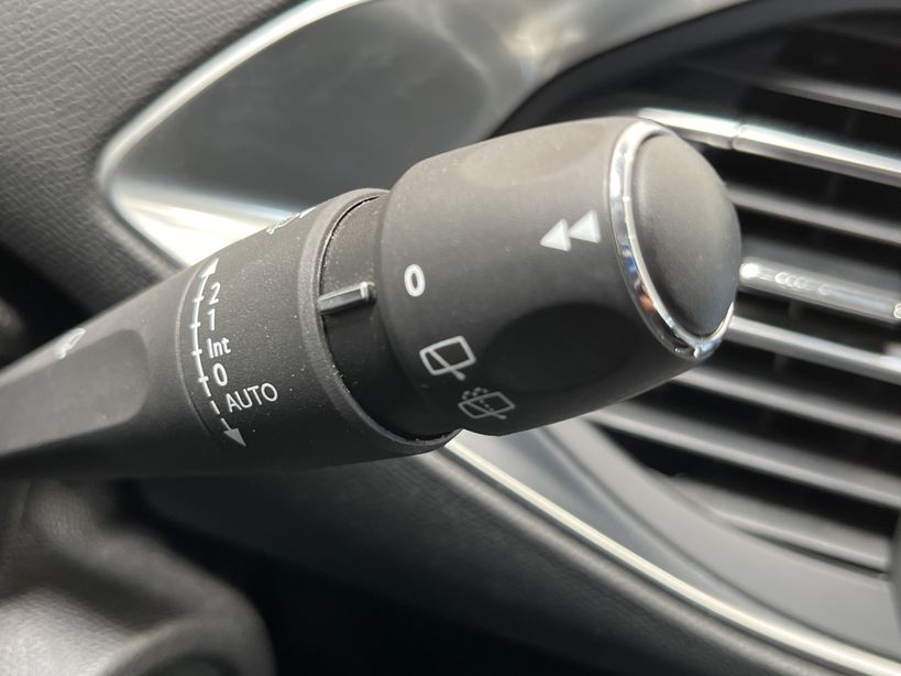 PEUGEOT 308 2015 - Photo n°29