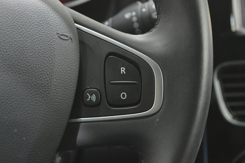 RENAULT CLIO IV 2016 - Photo n°12