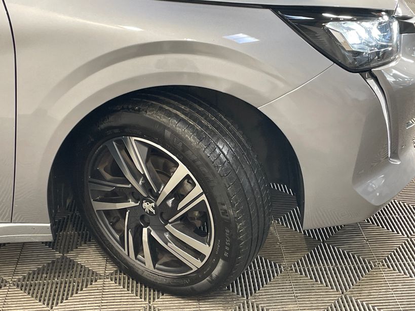 PEUGEOT 208 2023 - Photo n°5