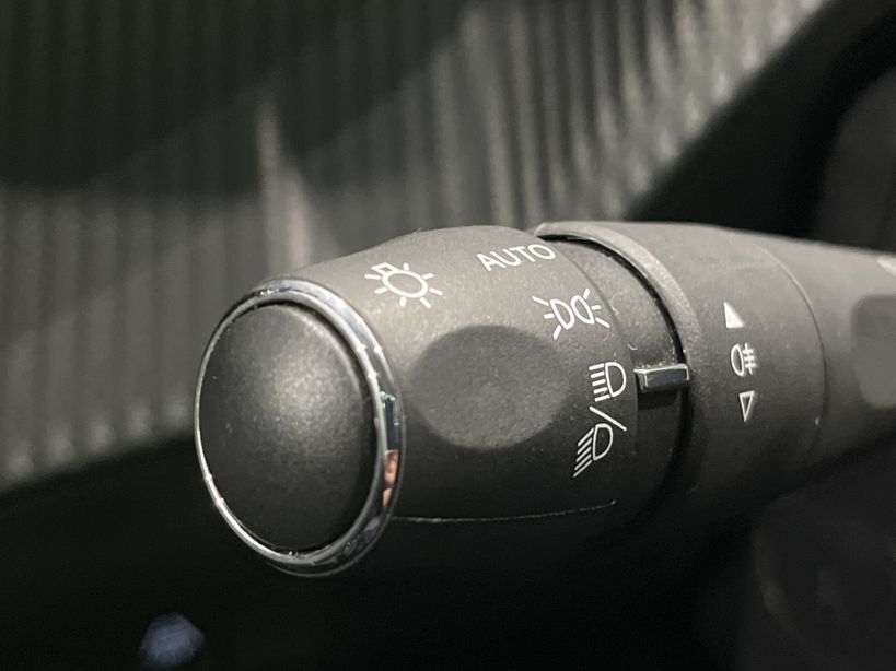 PEUGEOT 208 2021 - Photo n°30