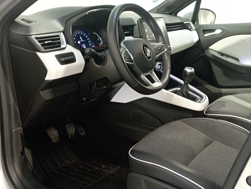 RENAULT CLIO V 2021 - Photo n°11