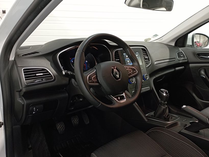RENAULT MEGANE IV BERLINE BUSINESS 2019 - Photo n°12