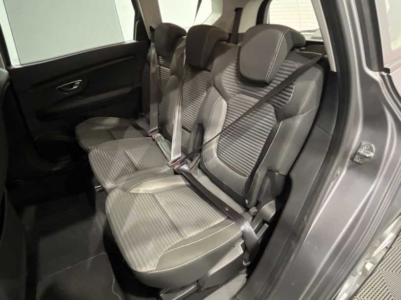 RENAULT GRAND SCENIC IV 2017 - Photo n°10