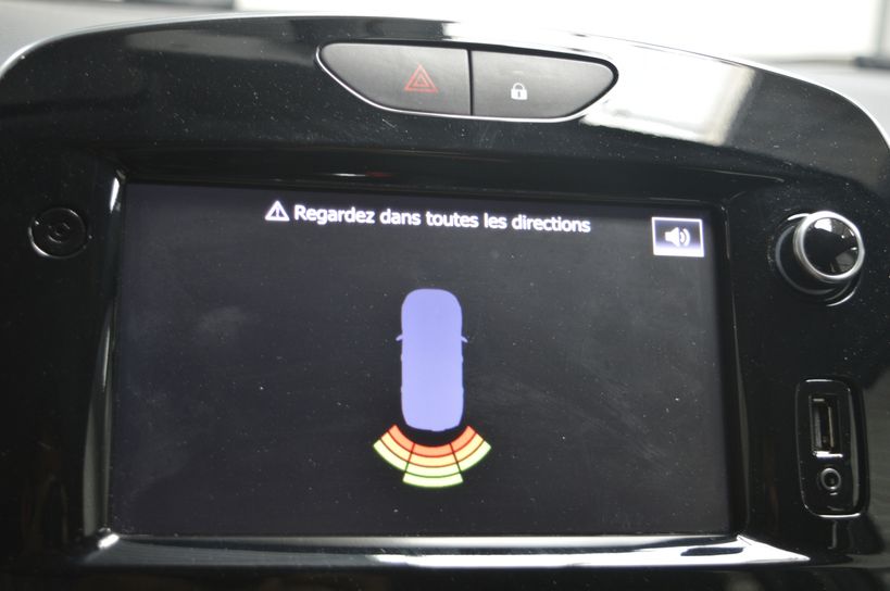 RENAULT CLIO IV 2019 - Photo n°15