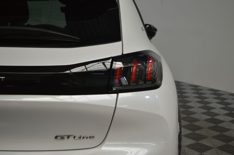 PEUGEOT 208 2020 - Photo n°7