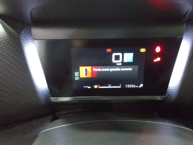 CITROEN C4 X 2023 - Photo n°1
