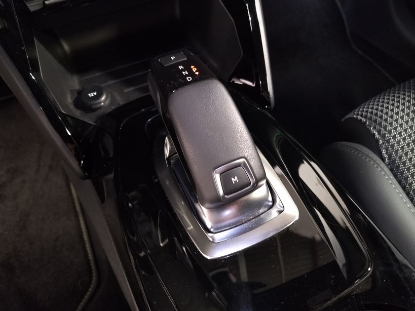 PEUGEOT 208 2020 - Photo n°13