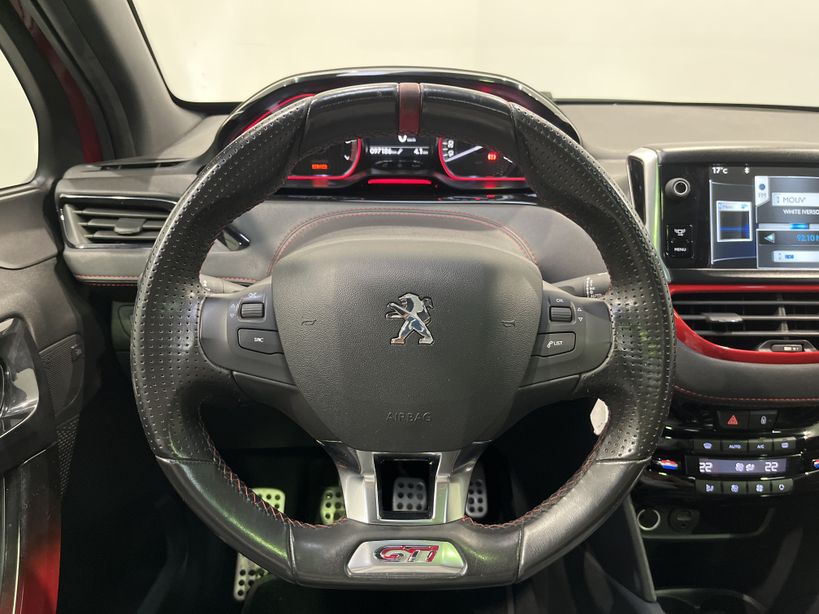 PEUGEOT 208 2014 - Photo n°11