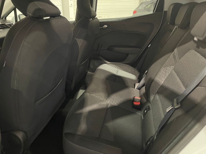 RENAULT CLIO V 2021 - Photo n°12