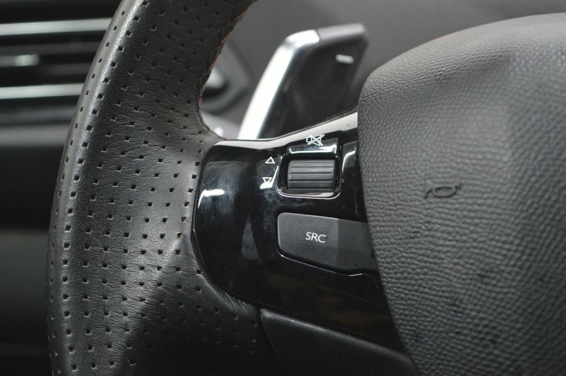 PEUGEOT 308 2020 - Photo n°10