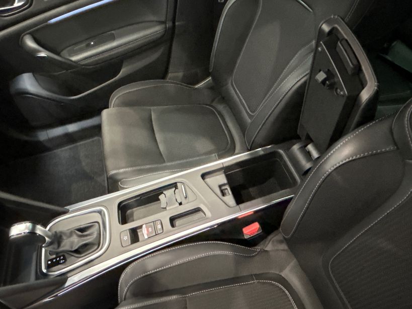 RENAULT MEGANE IV BERLINE 2021 - Photo n°20