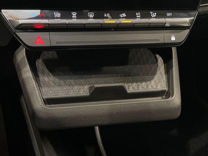 RENAULT MEGANE E TECH 2022 - Photo n°16